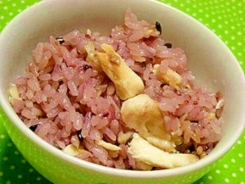 黒米で桜色ご飯☆つぼ鯛めし